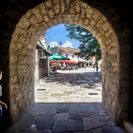 Stari Grad *